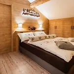 Otel Haus Michaela 4*