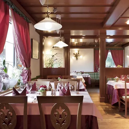 Haus Michaela ホテル サッパーダ