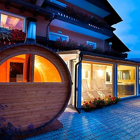 Haus Michaela Hotel 4*
