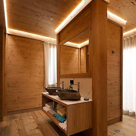 Hotel Haus Michaela 4*