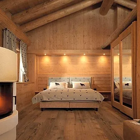 Hotel Haus Michaela 4*